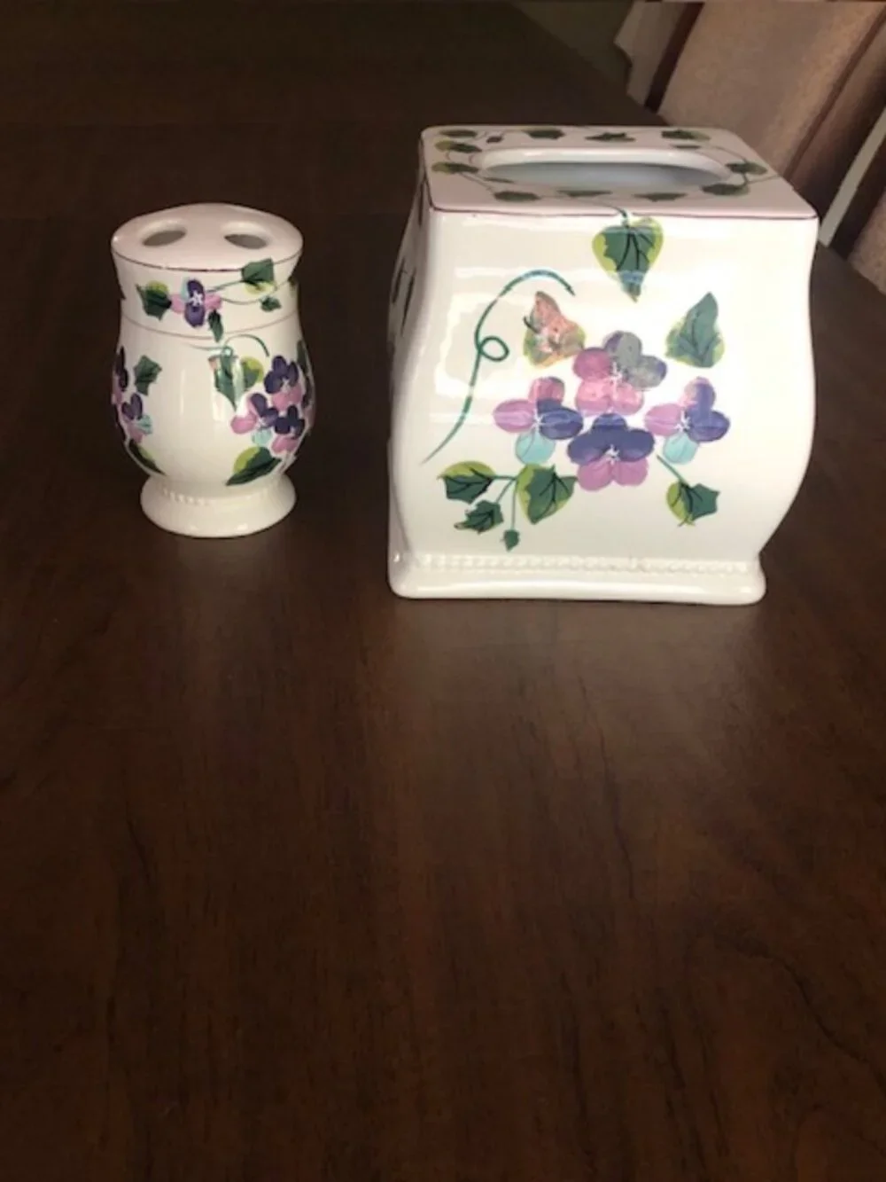 Waverly Sweet Violets set: Swag Curtains, Tissue box,Toothbrush,Shower Hooks